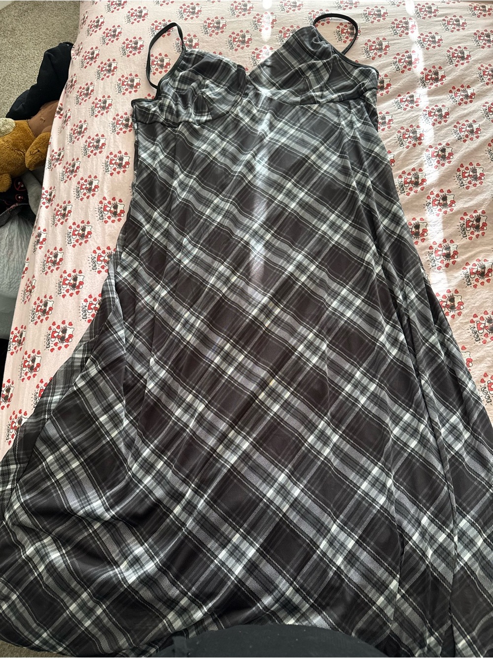 ROMWE Black and Gray Plaid Maxi Dress with Spaghetti Straps